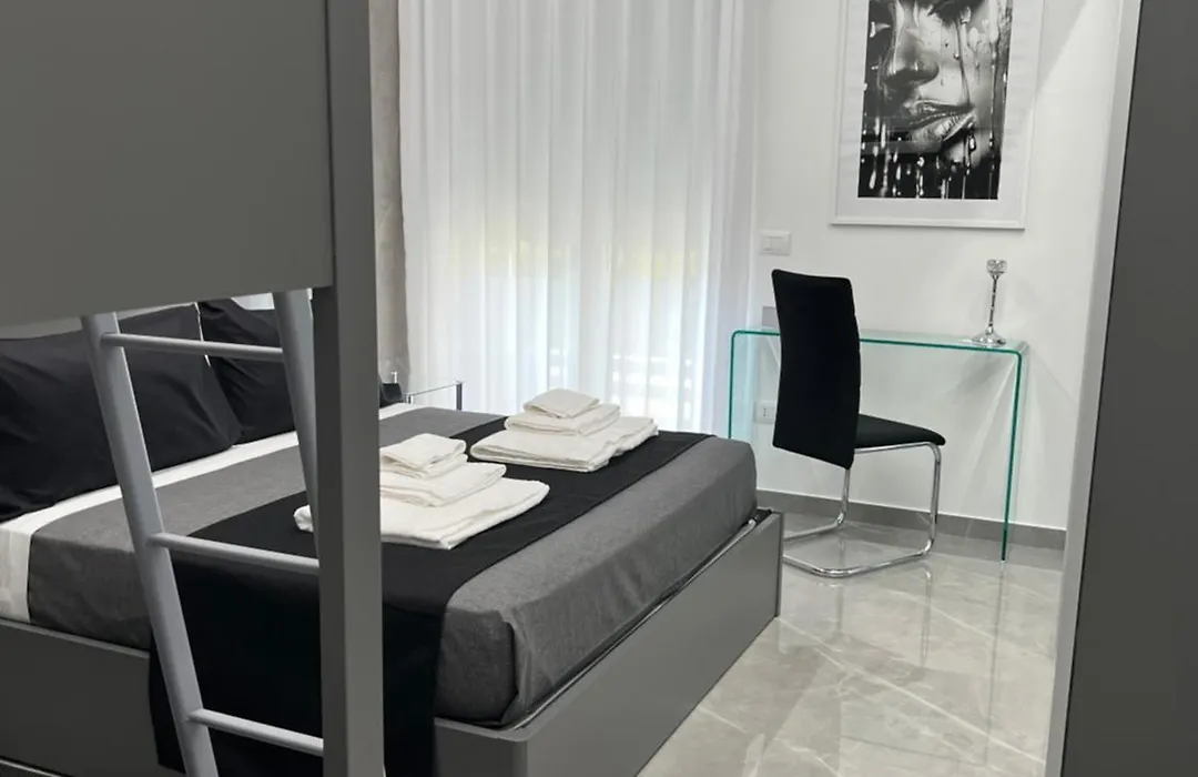 White Elegance Luxury B&B Caserta-1